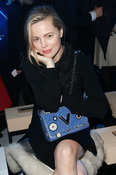 Look 12